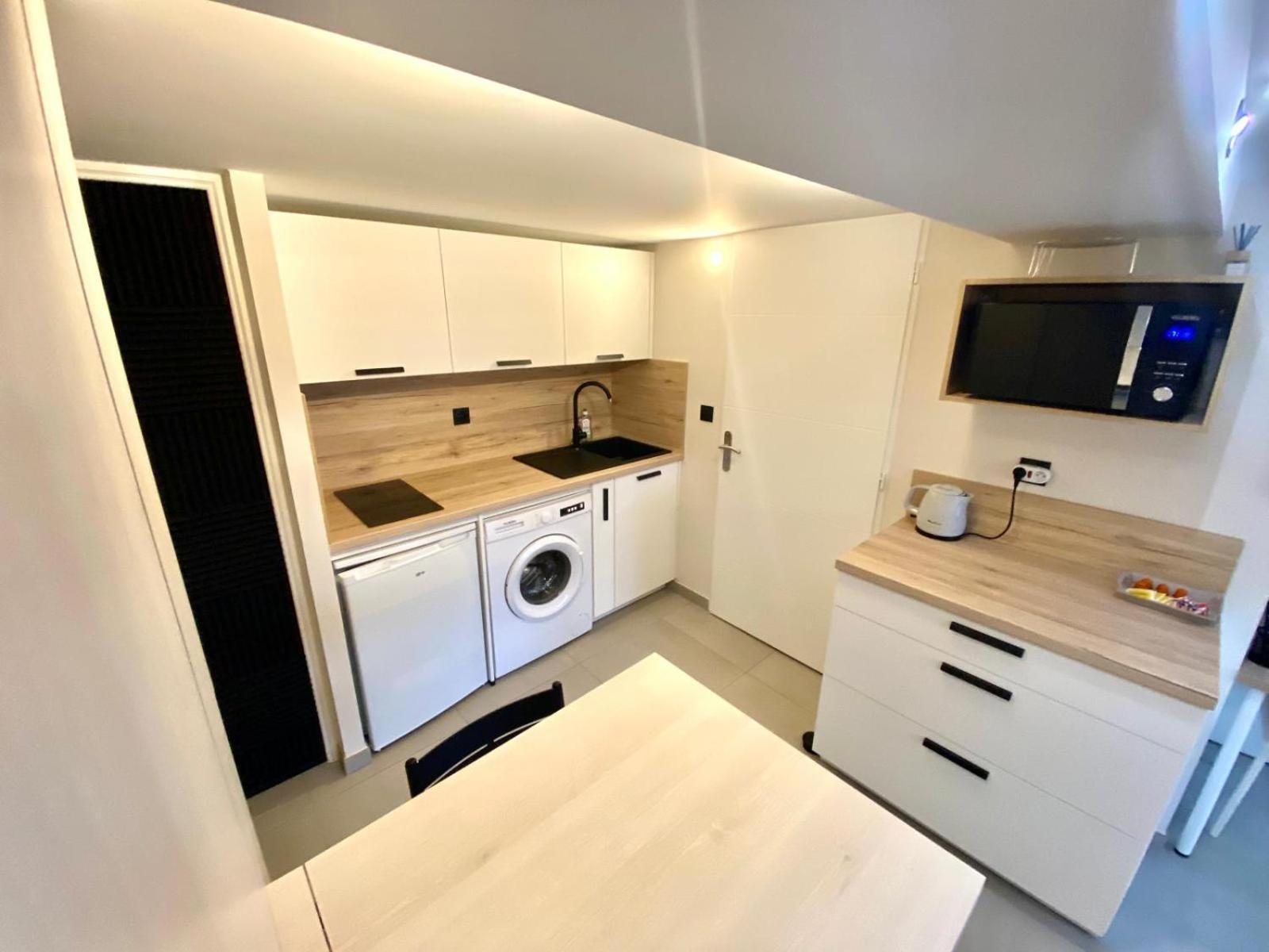 Studio Chez L'Habitant Avec Piscine Commune Grieges ภายนอก รูปภาพ