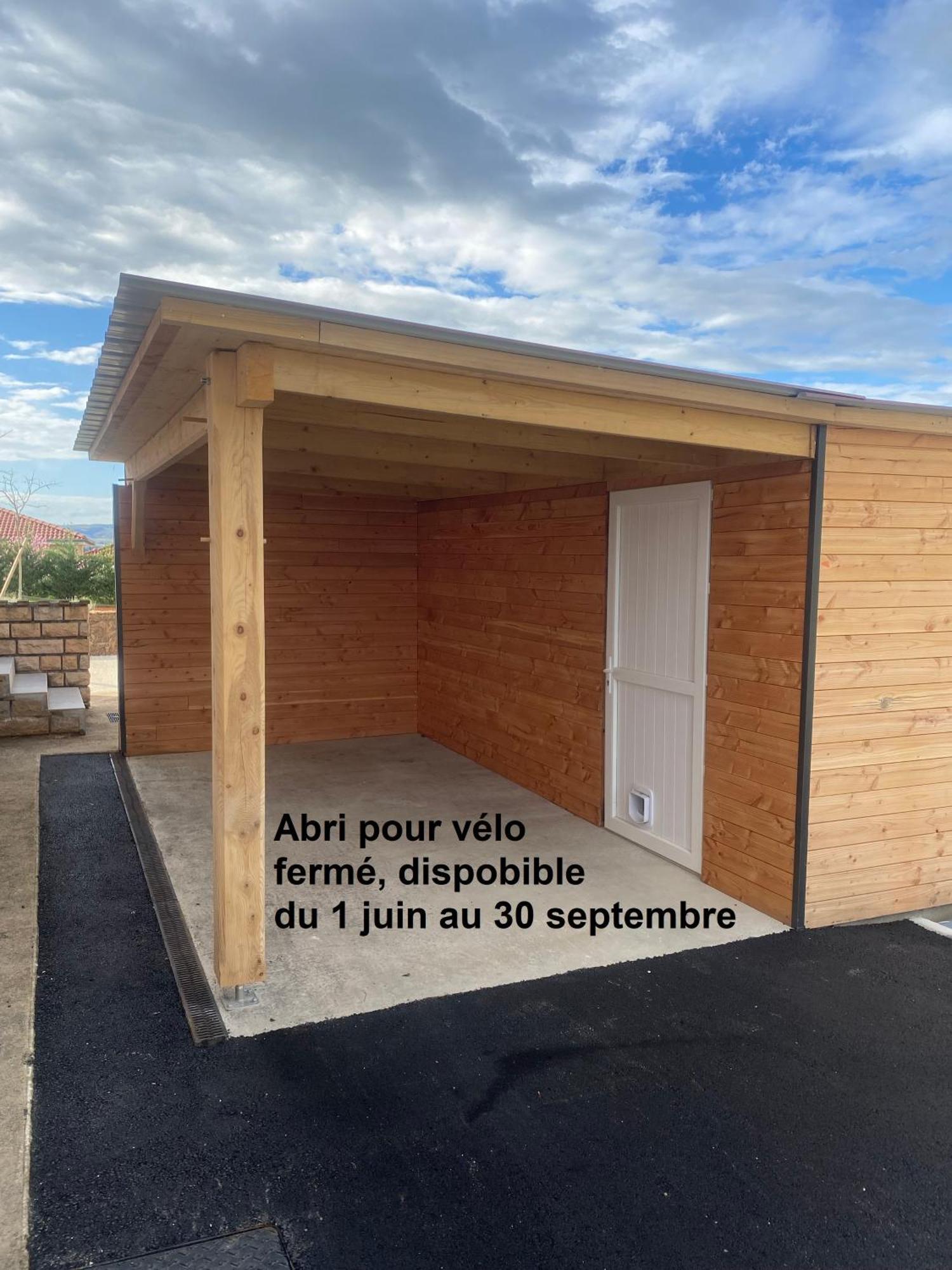 Studio Chez L'Habitant Avec Piscine Commune Grieges ภายนอก รูปภาพ